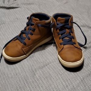 Size 13 Hightop shoes